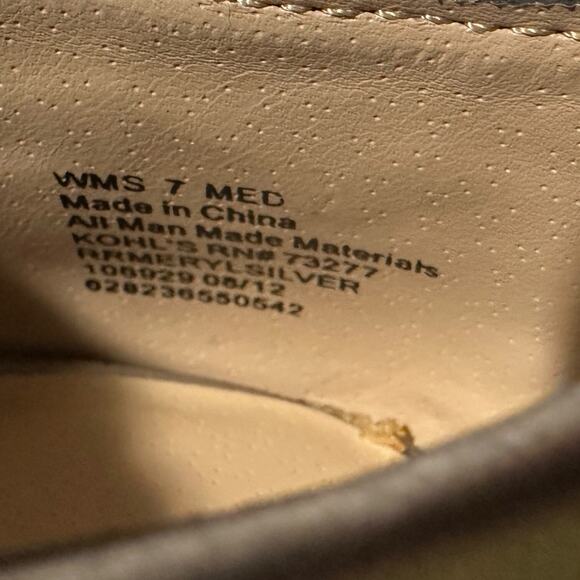 Rock & Republic MERYL Silver Peep Toe Stiletto Heel Metallic Studded Shoes 7 MED - Picture 6 of 9